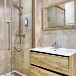 Le Aurelie F2 Avec Baignoire Balneo ! Apartment