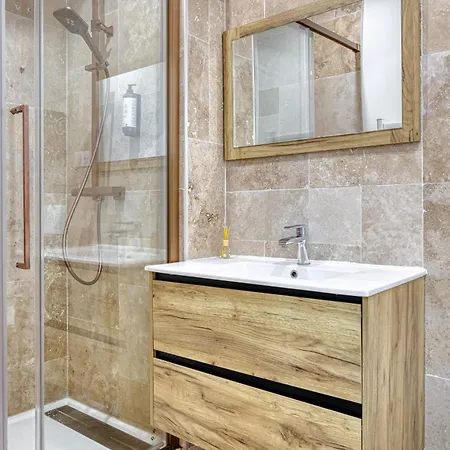 Le Aurélie F2 Avec Baignoire Balnéo !