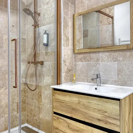 Le Aurélie F2 Avec Baignoire Balnéo ! Apartamento
