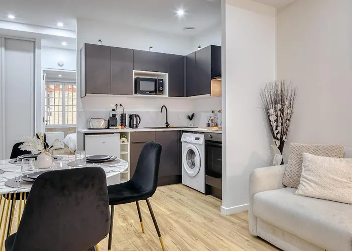 Le Aurelie F2 Avec Baignoire Balneo ! Apartment